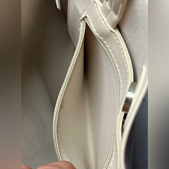 Miniso Limited Edition Moomins Pleather Beige Tote Bag - Picture 8 of 12